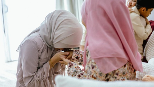 ilustrasi-lebaran-1742792050197_169